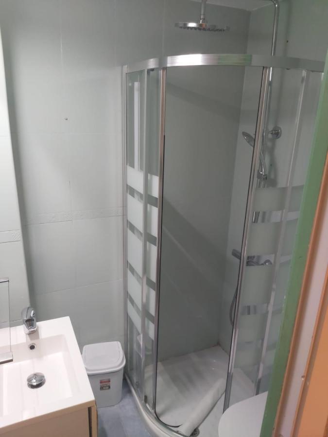 Cozy Studio Reina Sofia Amparo Apartman Madrid Kültér fotó